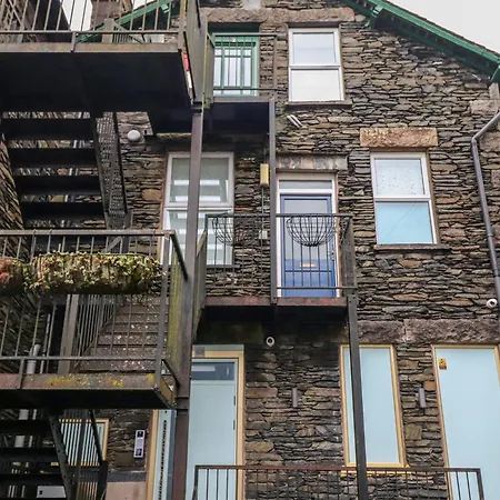 Crescent Apartment